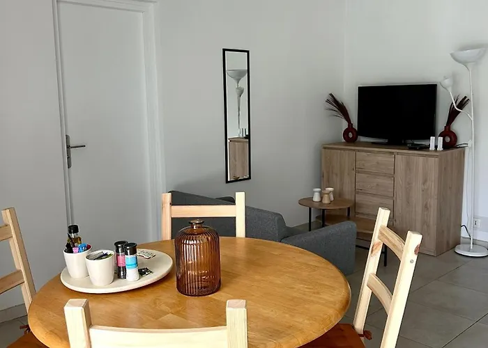 - Bright & Renovated 3-room Apartment Annecy